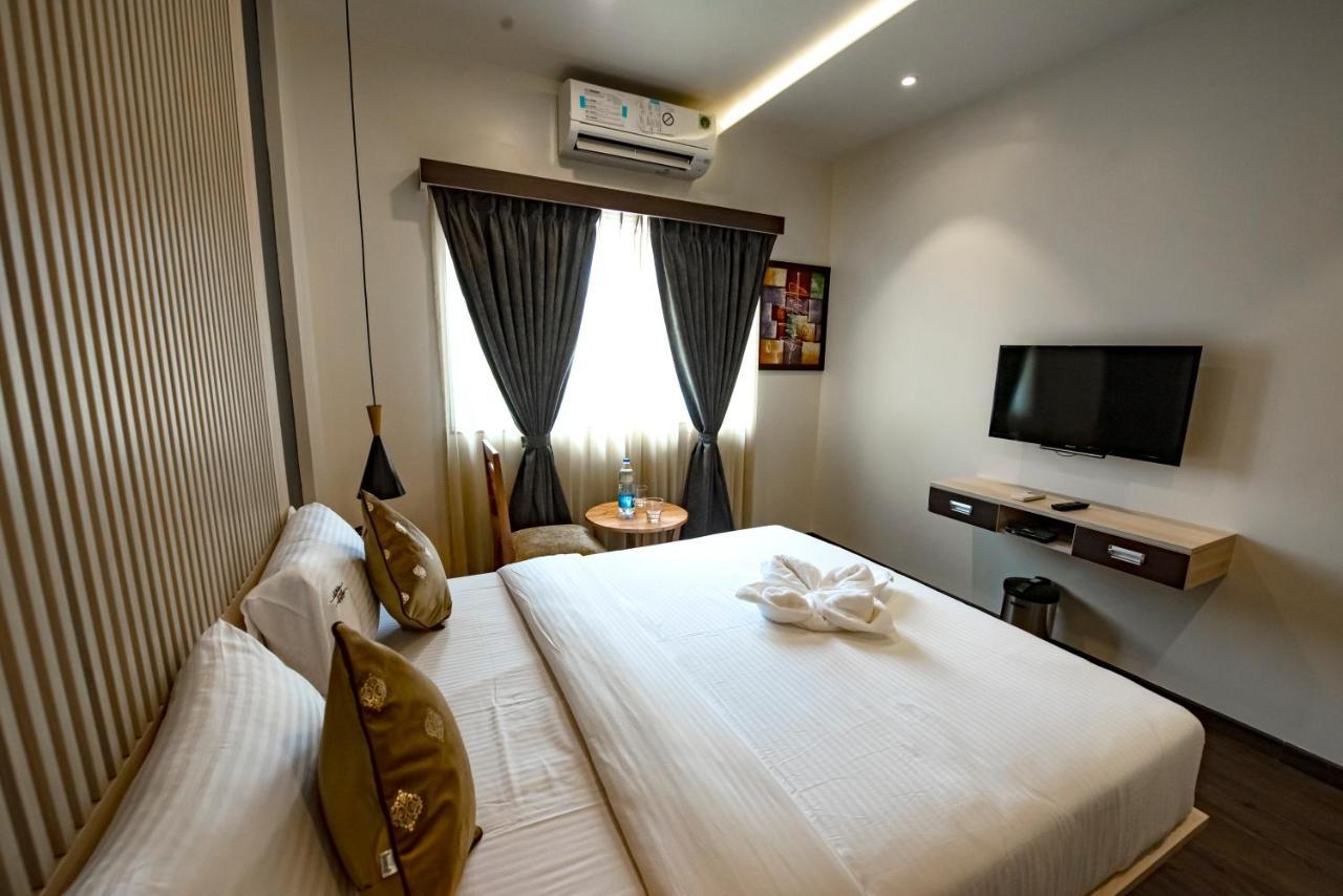 The Royal Palace Hotel 400703 Navi Mumbai Eksteriør bilde