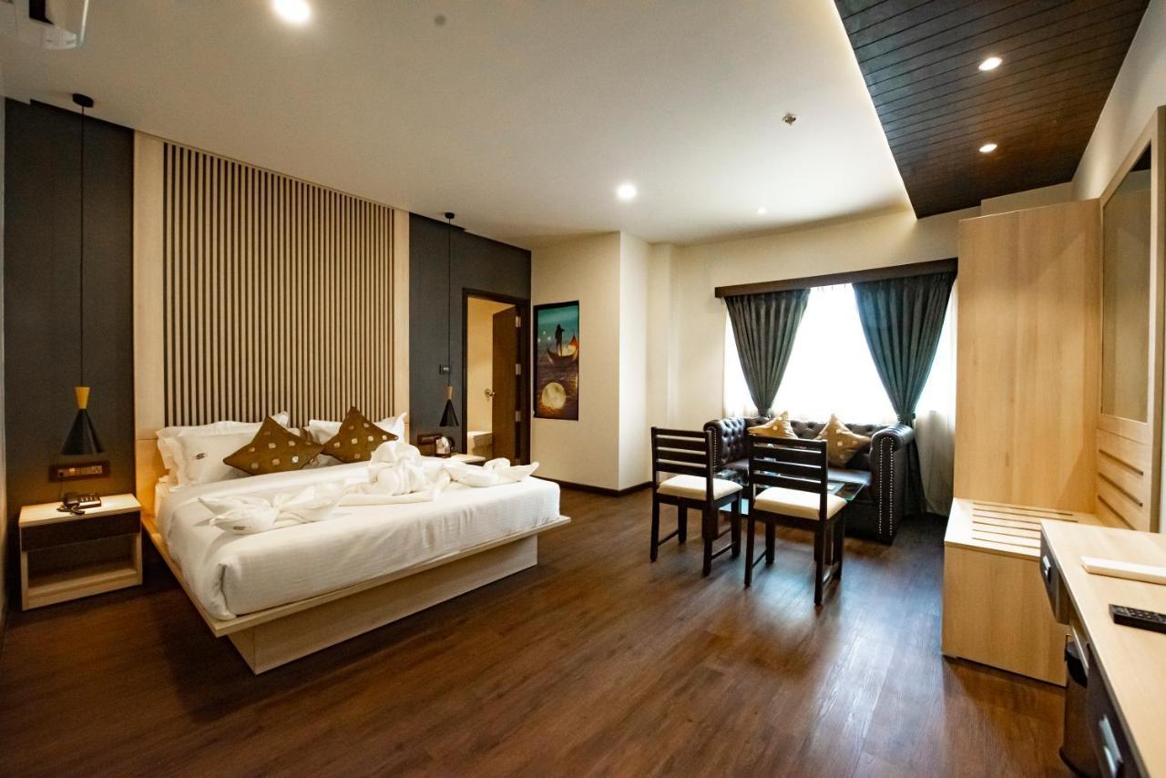 The Royal Palace Hotel 400703 Navi Mumbai Eksteriør bilde